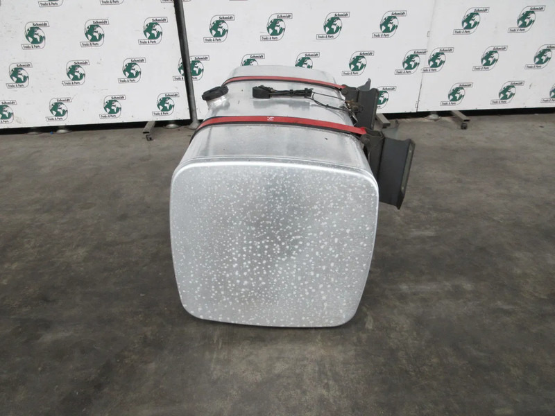 DAF 1949912 DIESELTANK 640 LITER DAF XF CF EURO 6 MODEL 2020 - Fuel tank for Truck: picture 4 DAF 1949912 DIESELTANK 640 LITER DAF XF CF EURO 6 MODEL 2020 - Fuel tank for Truck: picture 4
