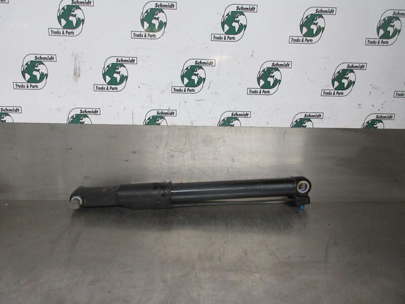 Iveco 504173057/5802758463 KANTEL CILINDER S WAY EURO 6 MODEL 2021 - Cab and interior for Truck: picture 3 Iveco 504173057/5802758463 KANTEL CILINDER S WAY EURO 6 MODEL 2021 - Cab and interior for Truck: picture 3