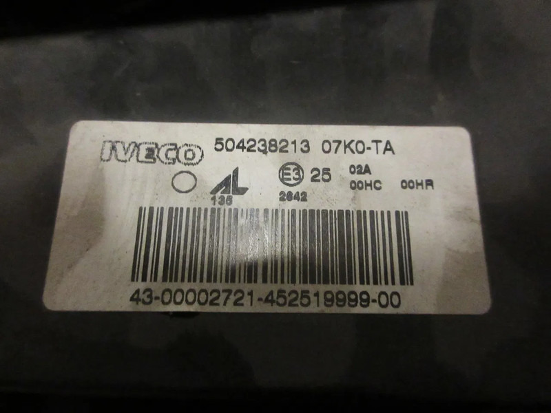 Iveco 504238213 // 504238496 KOPLAMP STRALIS EURO 5 LINKS & RECHTS - Headlight for Truck: picture 5 Iveco 504238213 // 504238496 KOPLAMP STRALIS EURO 5 LINKS & RECHTS - Headlight for Truck: picture 5