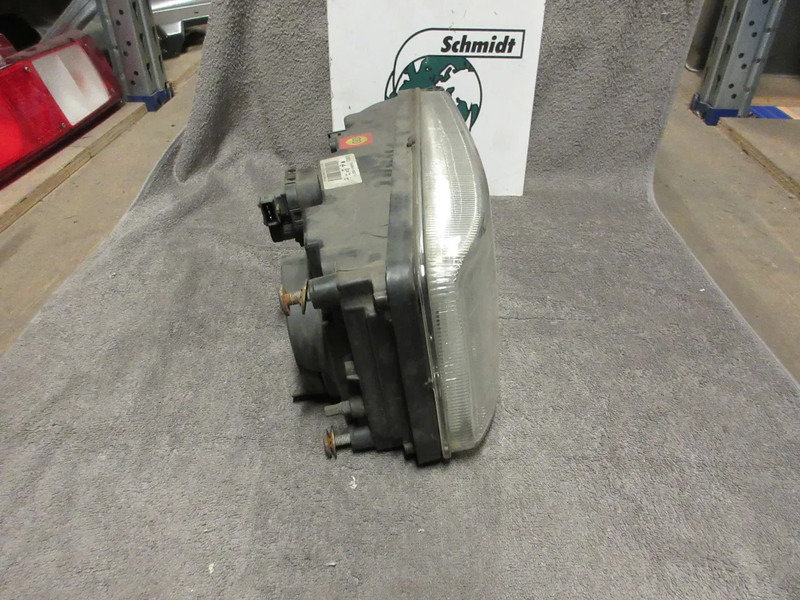 Iveco 504238414 KOPLAMP STRALIS EURO 5 RECHTS - Headlight for Truck: picture 2 Iveco 504238414 KOPLAMP STRALIS EURO 5 RECHTS - Headlight for Truck: picture 2