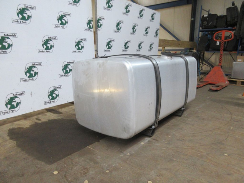 Iveco 5801330466 IVECO HI WAY 550 LITER EURO 6 - Fuel tank for Truck: picture 4 Iveco 5801330466 IVECO HI WAY 550 LITER EURO 6 - Fuel tank for Truck: picture 4