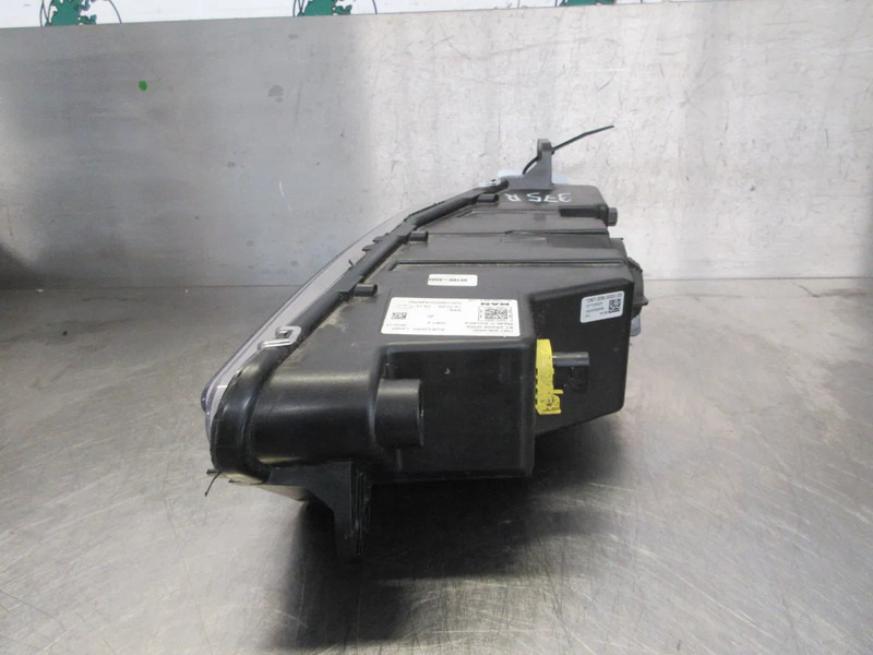 MAN 81.25204-0002 MISTLAMP 18.250 EURO 6 RECHTS - Fog light for Truck: picture 2 MAN 81.25204-0002 MISTLAMP 18.250 EURO 6 RECHTS - Fog light for Truck: picture 2