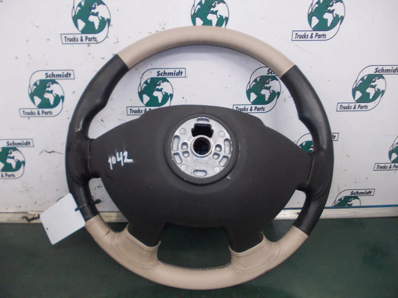 MAN 81.46430-6048 STUURWIEL MAN TGX TGS EURO 6 MODEL 2018 - Steering wheel for Truck: picture 3 MAN 81.46430-6048 STUURWIEL MAN TGX TGS EURO 6 MODEL 2018 - Steering wheel for Truck: picture 3