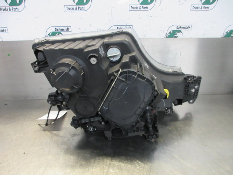Mercedes-Benz A 960 820 02 39 KOPLAMP MERCEDES BENZ 1845 MP4 EURO 6 LINKS - Headlight for Truck: picture 4 Mercedes-Benz A 960 820 02 39 KOPLAMP MERCEDES BENZ 1845 MP4 EURO 6 LINKS - Headlight for Truck: picture 4