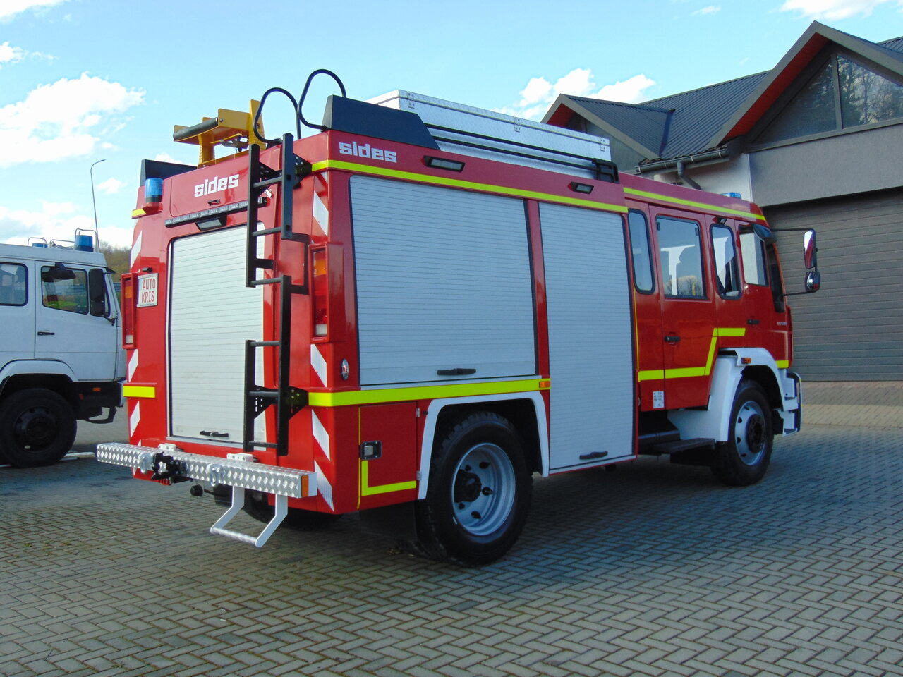 MAN LE250B SIDES - Fire truck: picture 4 MAN LE250B SIDES - Fire truck: picture 4