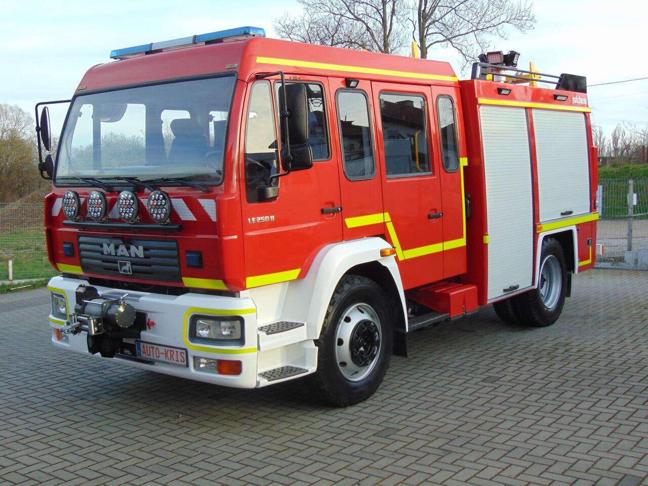 MAN LE250B SIDES - Fire truck: picture 1 MAN LE250B SIDES - Fire truck: picture 1