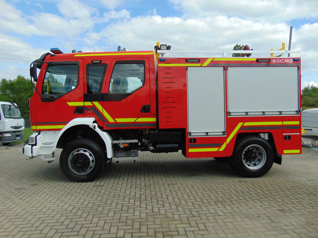 RENAULT Midlum 220dCi 4x4 GICAR - Fire truck: picture 5 RENAULT Midlum 220dCi 4x4 GICAR - Fire truck: picture 5