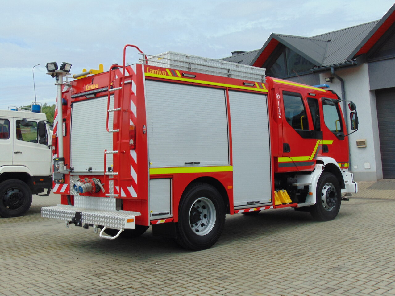 RENAULT Midlum 270dCi Camiva - Fire truck: picture 4 RENAULT Midlum 270dCi Camiva - Fire truck: picture 4