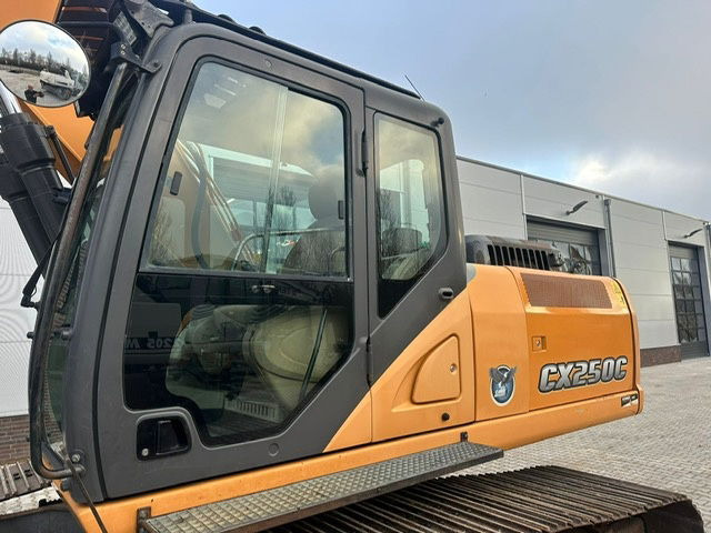 Case CX250C - Crawler excavator: picture 2 Case CX250C - Crawler excavator: picture 2