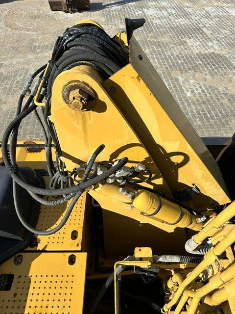 Crawler excavator Caterpillar 315DL Material Handler: picture 10