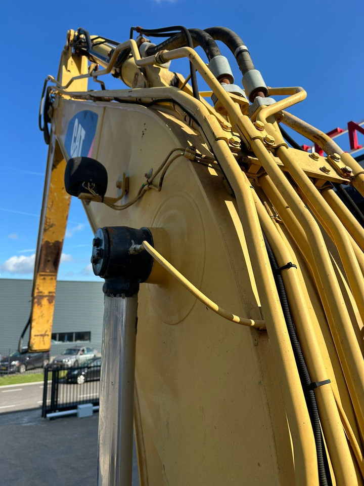 Crawler excavator Caterpillar 315DL Material Handler: picture 7