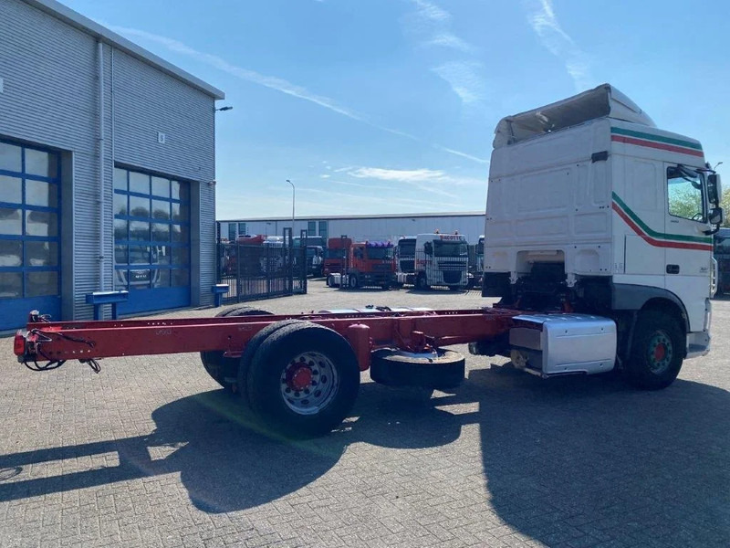 DAF XF106-460 / INTARDER / SPACE CAB / MANUAL / EURO-6 / 2015 - Cab chassis truck: picture 5 DAF XF106-460 / INTARDER / SPACE CAB / MANUAL / EURO-6 / 2015 - Cab chassis truck: picture 5