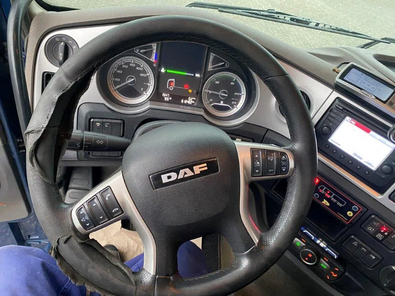 DAF XF106-530 8X2 / AJK HOOKLIFT 25000KG / 9 TON FRONT AXLE / NAVI / ONLY:612482 KM / SSC / AUTOMATIC / EURO-6 / 2019 leasing DAF XF106-530 8X2 / AJK HOOKLIFT 25000KG / 9 TON FRONT AXLE / NAVI / ONLY:612482 KM / SSC / AUTOMATIC / EURO-6 / 2019: picture 16 DAF XF106-530 8X2 / AJK HOOKLIFT 25000KG / 9 TON FRONT AXLE / NAVI / ONLY:612482 KM / SSC / AUTOMATIC / EURO-6 / 2019 leasing DAF XF106-530 8X2 / AJK HOOKLIFT 25000KG / 9 TON FRONT AXLE / NAVI / ONLY:612482 KM / SSC / AUTOMATIC / EURO-6 / 2019: picture 16