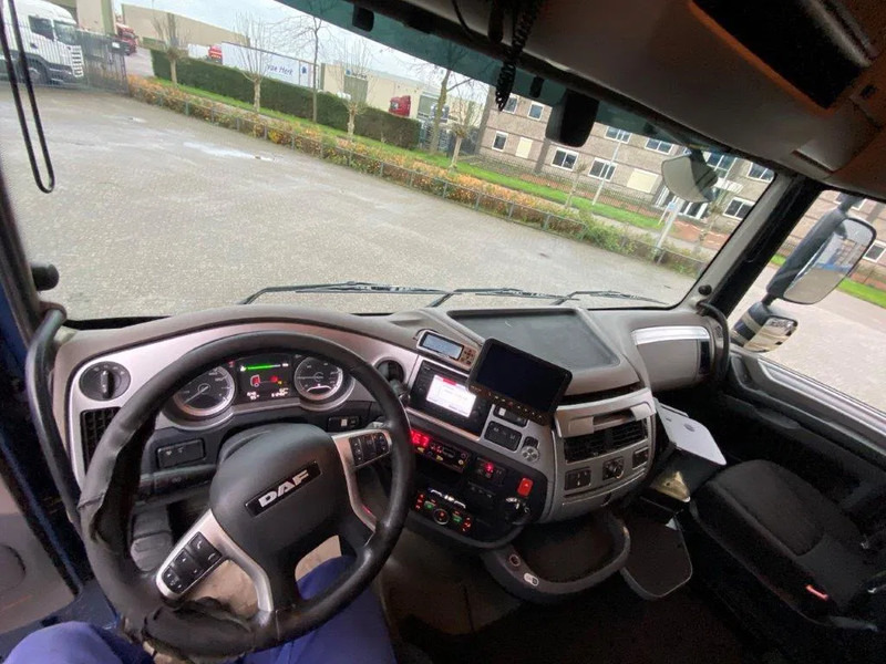 DAF XF106-530 8X2 / AJK HOOKLIFT 25000KG / 9 TON FRONT AXLE / NAVI / ONLY:612482 KM / SSC / AUTOMATIC / EURO-6 / 2019 leasing DAF XF106-530 8X2 / AJK HOOKLIFT 25000KG / 9 TON FRONT AXLE / NAVI / ONLY:612482 KM / SSC / AUTOMATIC / EURO-6 / 2019: picture 14 DAF XF106-530 8X2 / AJK HOOKLIFT 25000KG / 9 TON FRONT AXLE / NAVI / ONLY:612482 KM / SSC / AUTOMATIC / EURO-6 / 2019 leasing DAF XF106-530 8X2 / AJK HOOKLIFT 25000KG / 9 TON FRONT AXLE / NAVI / ONLY:612482 KM / SSC / AUTOMATIC / EURO-6 / 2019: picture 14