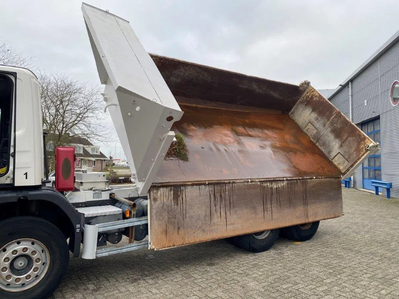 Scania 124-400 / 6X4 / RETARDER / BIG AXLE / FULL STEEL / 2SIDE TIPPER / OLD TACHO / AIRCO / MANUAL / EURO-2 / 2000 - Tipper: picture 4 Scania 124-400 / 6X4 / RETARDER / BIG AXLE / FULL STEEL / 2SIDE TIPPER / OLD TACHO / AIRCO / MANUAL / EURO-2 / 2000 - Tipper: picture 4