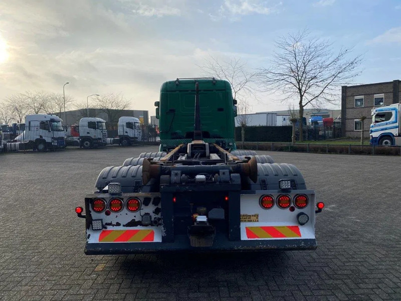 Scania R520 V8 / 8X4 / BIG AXLE / AJK HOOKLIFT 30TON / LIFT+LENKACHSE / NAVI / LEATHER / FULL-AIR / AUTOMATIC / EURO-6 / 2015 - Hook lift truck: picture 4 Scania R520 V8 / 8X4 / BIG AXLE / AJK HOOKLIFT 30TON / LIFT+LENKACHSE / NAVI / LEATHER / FULL-AIR / AUTOMATIC / EURO-6 / 2015 - Hook lift truck: picture 4