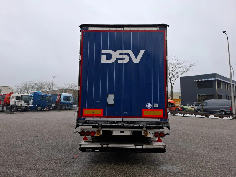 Schmitz Cargobull SCB*S3T / SLIDING ROOF / GALVANIZED CHASSIS / LIFT 2TON / FERRY EYES / 2018 - Curtainsider semi-trailer: picture 4 Schmitz Cargobull SCB*S3T / SLIDING ROOF / GALVANIZED CHASSIS / LIFT 2TON / FERRY EYES / 2018 - Curtainsider semi-trailer: picture 4