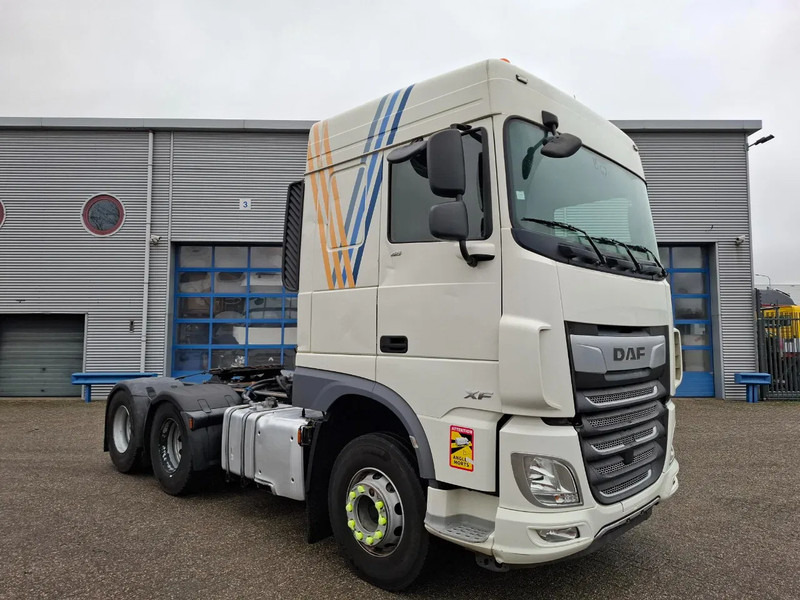 DAF XF106-480 / 6X4 / INTARDER / HYDRAULICS / ONLY:455958 KM / TECHNICAL 70 TON / SMART TACHO / INLINER / LWDS / AUTOMATIC / EURO-6 - Tractor unit: picture 2 DAF XF106-480 / 6X4 / INTARDER / HYDRAULICS / ONLY:455958 KM / TECHNICAL 70 TON / SMART TACHO / INLINER / LWDS / AUTOMATIC / EURO-6 - Tractor unit: picture 2