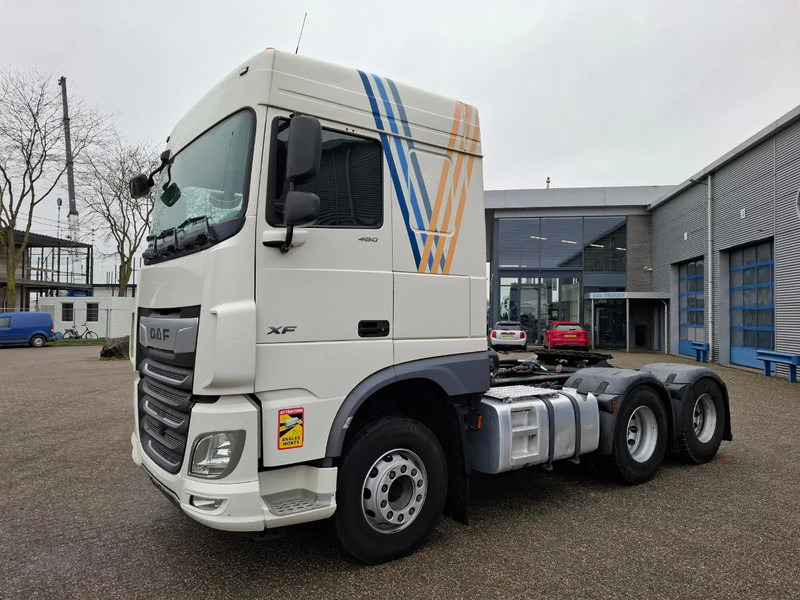 DAF XF106-480 / 6X4 / INTARDER / HYDRAULICS / ONLY:455958 KM / TECHNICAL 70 TON / SMART TACHO / INLINER / LWDS / AUTOMATIC / EURO-6 - Tractor unit: picture 1 DAF XF106-480 / 6X4 / INTARDER / HYDRAULICS / ONLY:455958 KM / TECHNICAL 70 TON / SMART TACHO / INLINER / LWDS / AUTOMATIC / EURO-6 - Tractor unit: picture 1
