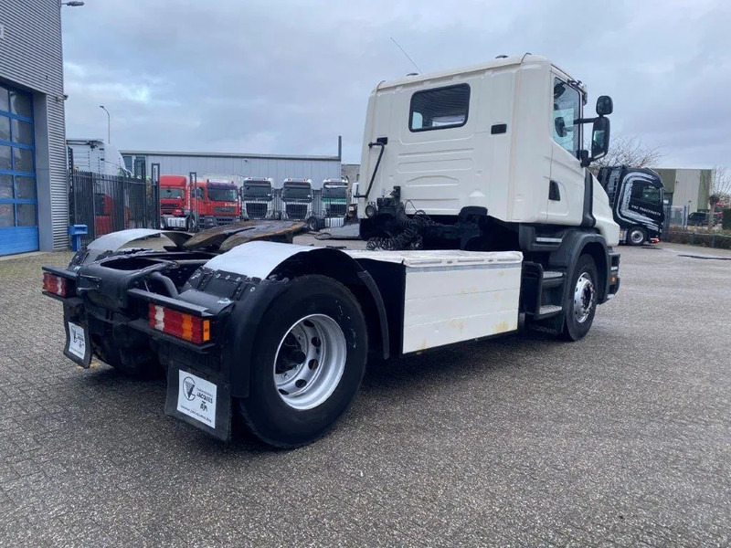 Scania T114-340 / ONLY:207529 KM / GOOD CONDITION / OLD TACHO / MANUAL / EURO-2 / 1998 - Tractor unit: picture 5 Scania T114-340 / ONLY:207529 KM / GOOD CONDITION / OLD TACHO / MANUAL / EURO-2 / 1998 - Tractor unit: picture 5