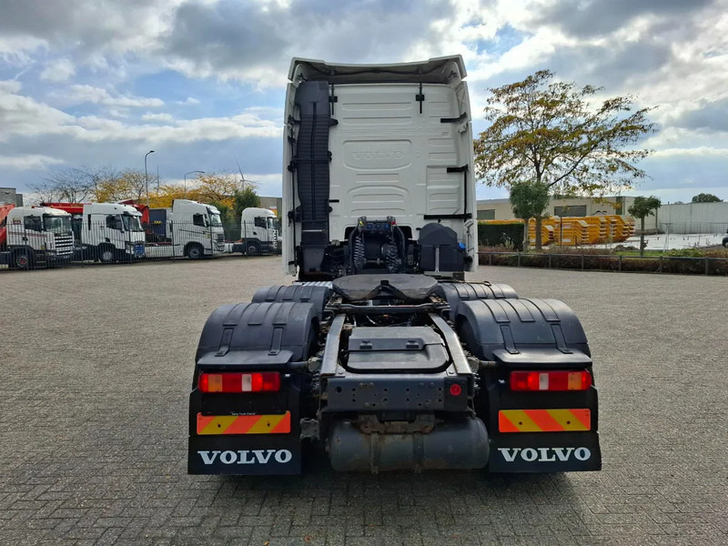 Volvo FH4-460 / VEB+ / ACC / LWDS / LIFT AXLE / 753707 KM / FRIDGE / AUTOMATIC / EURO-6 / 2015 - Tractor unit: picture 4 Volvo FH4-460 / VEB+ / ACC / LWDS / LIFT AXLE / 753707 KM / FRIDGE / AUTOMATIC / EURO-6 / 2015 - Tractor unit: picture 4