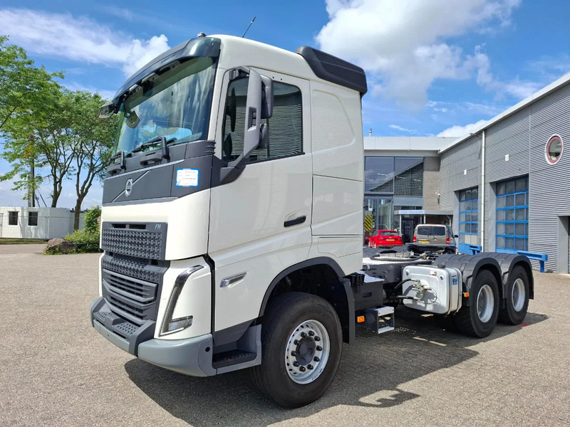 Tractor unit Volvo FH5-500 / 6X4 / RETARDER / HYDRAULICS / ONLY:46190 KM / BIG AXLE / 52 TON / VEB+ / ACC / LWDS / TOP CONDITION / AUTOMATIC / EURO: picture 1