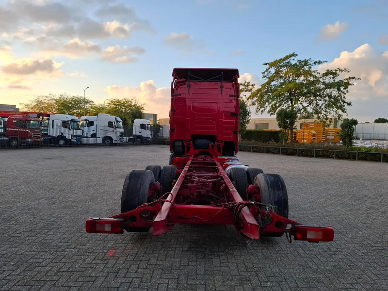 Volvo FH16-750 / BIG AXLE / VEB+ / ONLY:679711 KM / TECHNICAL 70TON / 9TON FRONT AXLE / INLINER / FULL-AIR / AUTOMATIC / EURO-6 / 2018 - Cab chassis truck: picture 4 Volvo FH16-750 / BIG AXLE / VEB+ / ONLY:679711 KM / TECHNICAL 70TON / 9TON FRONT AXLE / INLINER / FULL-AIR / AUTOMATIC / EURO-6 / 2018 - Cab chassis truck: picture 4