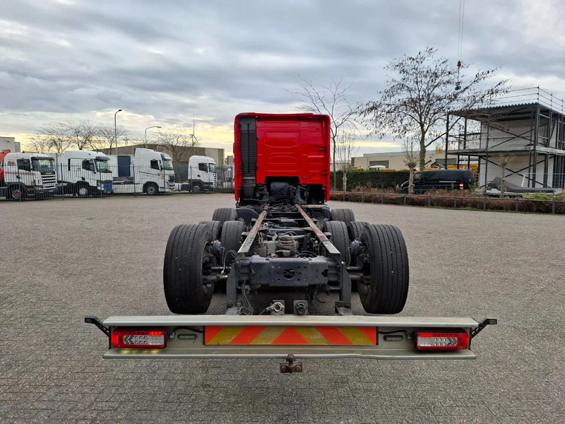 Volvo FH16-750 / VEB+ / ONLY:349761 KM / 9TON FRONT AXLE / INLINER / TECHNICAL 60TON / FULL-AIR / AUTOMATIC / EURO-6 / 2016 - Cab chassis truck: picture 4 Volvo FH16-750 / VEB+ / ONLY:349761 KM / 9TON FRONT AXLE / INLINER / TECHNICAL 60TON / FULL-AIR / AUTOMATIC / EURO-6 / 2016 - Cab chassis truck: picture 4