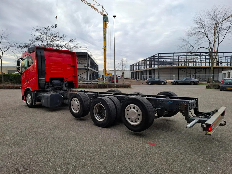 Volvo FH16-750 / VEB+ / ONLY:349761 KM / 9TON FRONT AXLE / INLINER / TECHNICAL 60TON / FULL-AIR / AUTOMATIC / EURO-6 / 2016 - Cab chassis truck: picture 3 Volvo FH16-750 / VEB+ / ONLY:349761 KM / 9TON FRONT AXLE / INLINER / TECHNICAL 60TON / FULL-AIR / AUTOMATIC / EURO-6 / 2016 - Cab chassis truck: picture 3