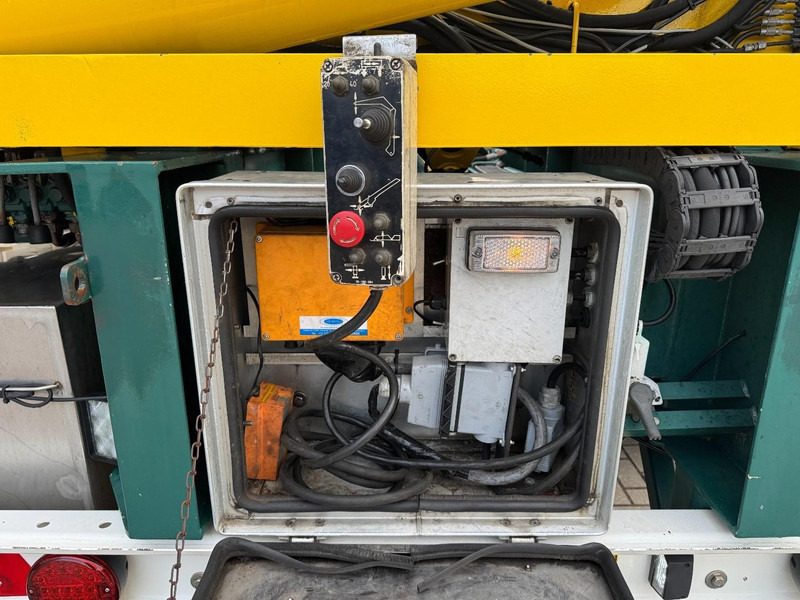 HAMMAR 151 S, Fully renovated, RC, 40 / 30 / 20 Ft - Container transporter/ Swap body semi-trailer: picture 4 HAMMAR 151 S, Fully renovated, RC, 40 / 30 / 20 Ft - Container transporter/ Swap body semi-trailer: picture 4