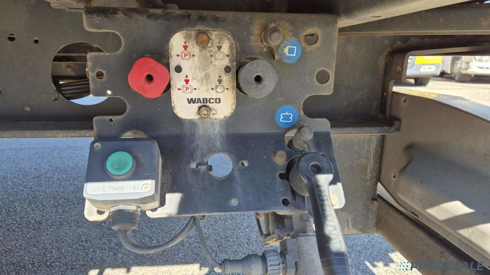 Curtainsider semi-trailer KÖGEL SN 24 MEGA: picture 6