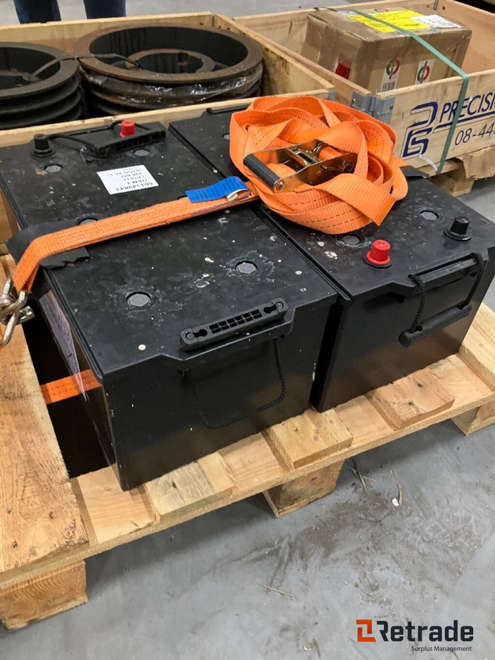 2 stk batterier - Battery for Construction machinery: picture 2 2 stk batterier - Battery for Construction machinery: picture 2