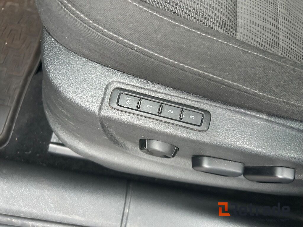 Car 2016 Personbil SKODA OCTAVIA 1.8 TSI 180 hk 4x4 Style 6DSG EU-Godkjent: picture 16 Car 2016 Personbil SKODA OCTAVIA 1.8 TSI 180 hk 4x4 Style 6DSG EU-Godkjent: picture 16