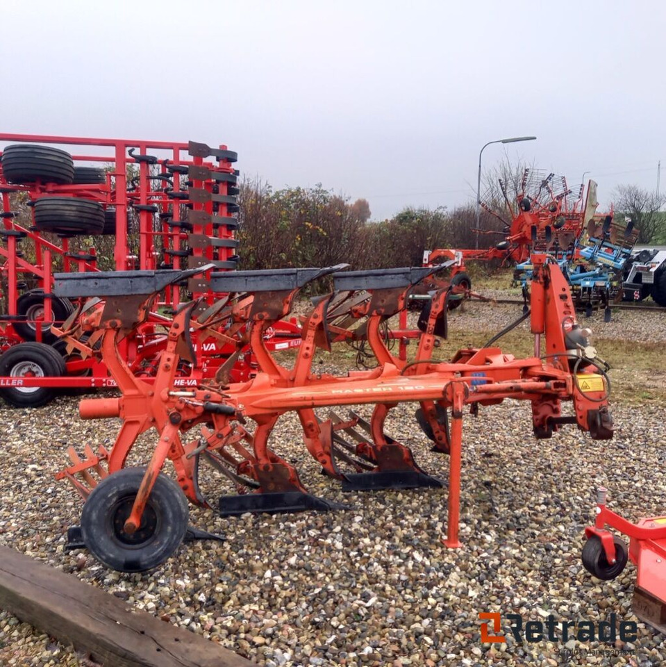 Harve / plov Kuhn master 120 , 3 furet vendeplov. 14" Risteplov. - Agricultural machinery: picture 4 Harve / plov Kuhn master 120 , 3 furet vendeplov. 14" Risteplov. - Agricultural machinery: picture 4