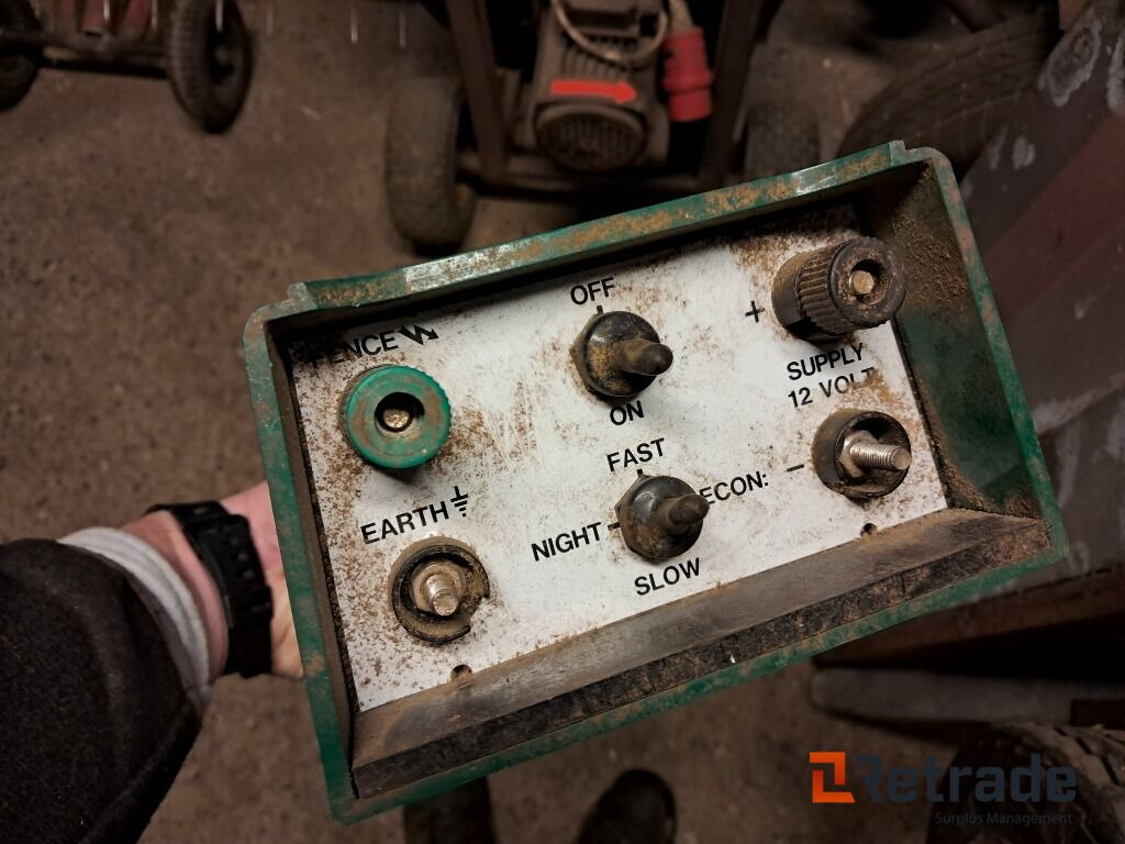 Hegnsapparat fra Electric Shepherd + 1000 m hegn ESB 200 - Agricultural machinery: picture 4 Hegnsapparat fra Electric Shepherd + 1000 m hegn ESB 200 - Agricultural machinery: picture 4