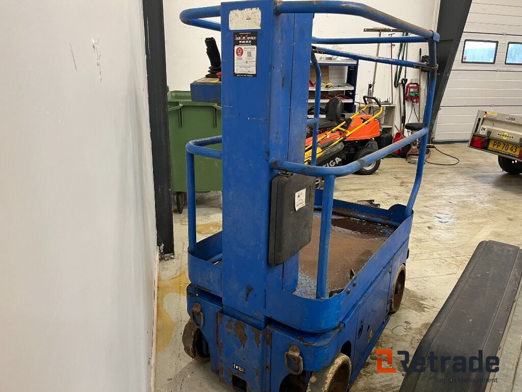 UpRight TM12 - 6meters lift - Construction machinery: picture 4 UpRight TM12 - 6meters lift - Construction machinery: picture 4