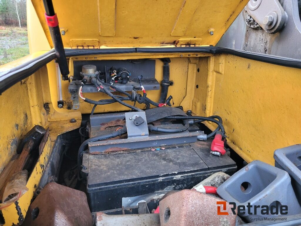 Crawler excavator Grävmaskin Volvo EC 240B NLC med titrotator och redskap: picture 44 Crawler excavator Grävmaskin Volvo EC 240B NLC med titrotator och redskap: picture 44