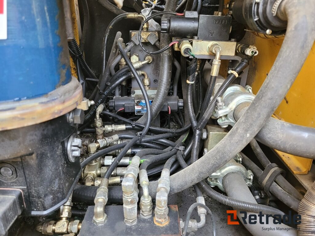 Crawler excavator Grävmaskin Volvo EC 240B NLC med titrotator och redskap: picture 26 Crawler excavator Grävmaskin Volvo EC 240B NLC med titrotator och redskap: picture 26