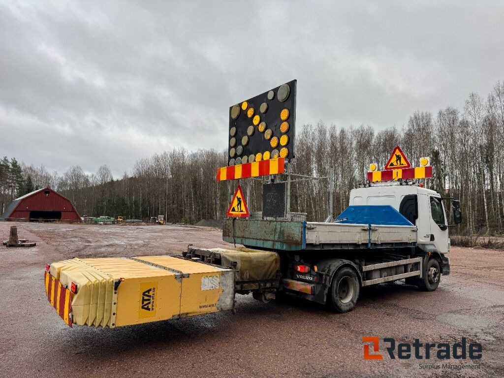 Krokbil Volvo FL 240 TMA utrustad - Dropside/ Flatbed truck: picture 4 Krokbil Volvo FL 240 TMA utrustad - Dropside/ Flatbed truck: picture 4