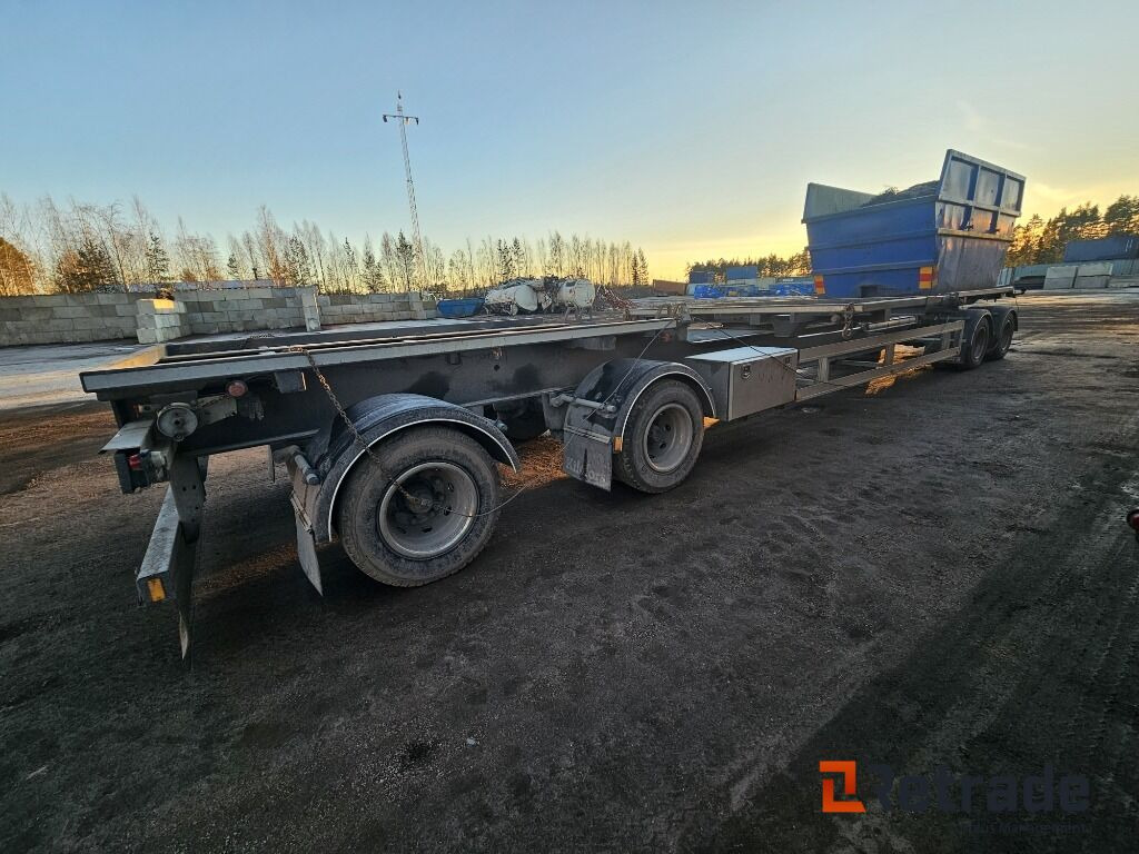 Liftdumpersläp Kilafors 4-axlad - Roll-off/ Skip trailer: picture 4 Liftdumpersläp Kilafors 4-axlad - Roll-off/ Skip trailer: picture 4