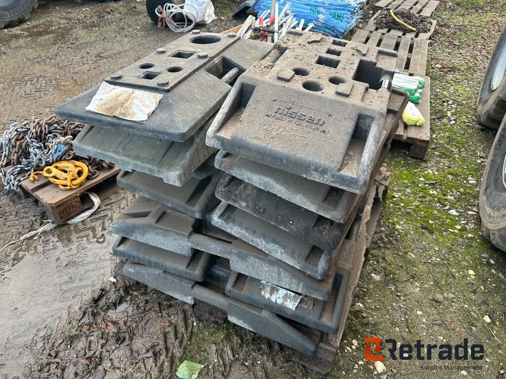 Plast klodser til hegn - Construction equipment: picture 1 Plast klodser til hegn - Construction equipment: picture 1