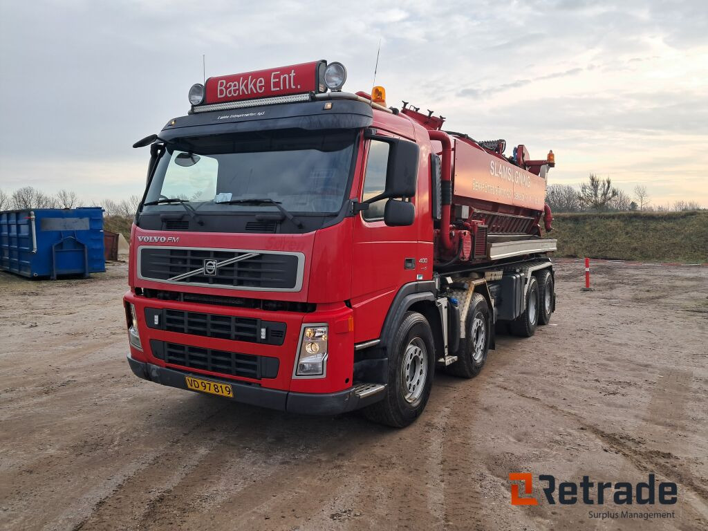Volvo FM 400 8x2 med wirehejs og Hvidtved Larsen slamsuger - Vacuum truck: picture 1 Volvo FM 400 8x2 med wirehejs og Hvidtved Larsen slamsuger - Vacuum truck: picture 1
