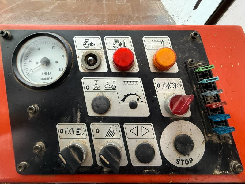 Roller Bomag BW172D - Good Working Condition / Deutz Engine: picture 12 Roller Bomag BW172D - Good Working Condition / Deutz Engine: picture 12