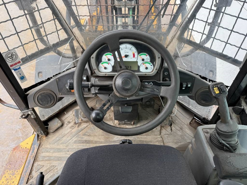 Wheel loader Cat 930H - New Tires / High-tip Bucket / Auto Greasing: picture 10 Wheel loader Cat 930H - New Tires / High-tip Bucket / Auto Greasing: picture 10