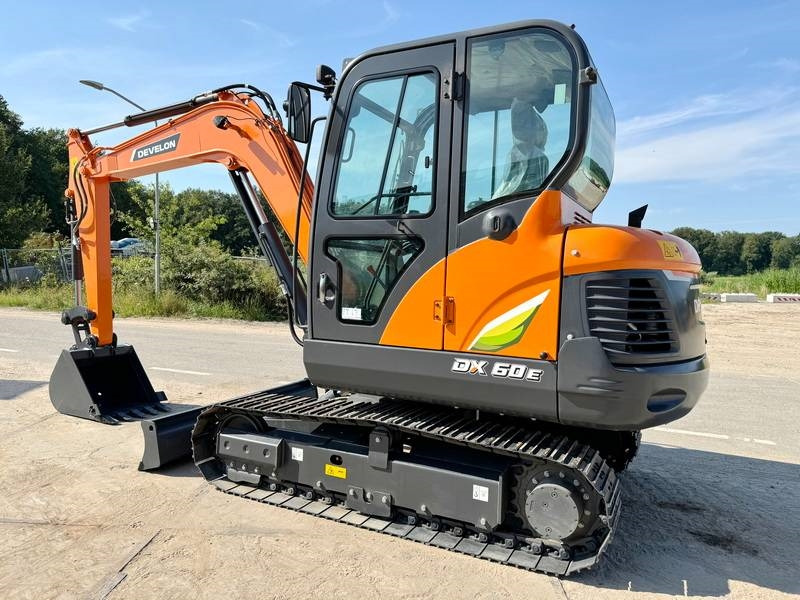 Doosan DX60 E-10N NEW! - Mini excavator: picture 3 Doosan DX60 E-10N NEW! - Mini excavator: picture 3