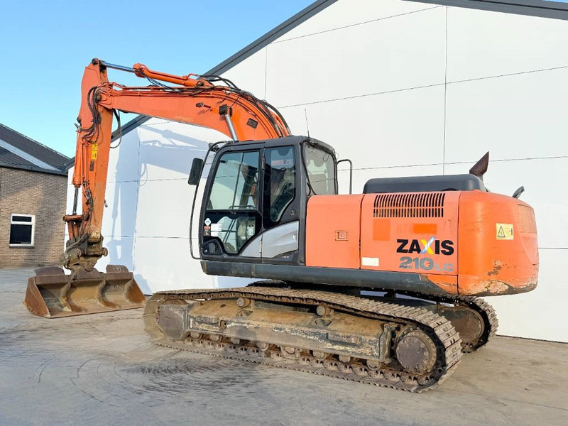 Hitachi ZX210LC-5B - Tilting Bucket / Quick Coupler - Crawler excavator: picture 3 Hitachi ZX210LC-5B - Tilting Bucket / Quick Coupler - Crawler excavator: picture 3