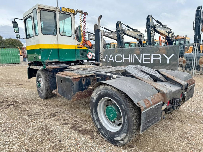 Kalmar PT122 - Top Condition / Cummins Engine - Terminal tractor: picture 3 Kalmar PT122 - Top Condition / Cummins Engine - Terminal tractor: picture 3