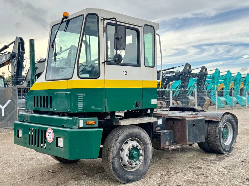 Kalmar PT122 - Top Condition / Cummins Engine - Terminal tractor: picture 2 Kalmar PT122 - Top Condition / Cummins Engine - Terminal tractor: picture 2