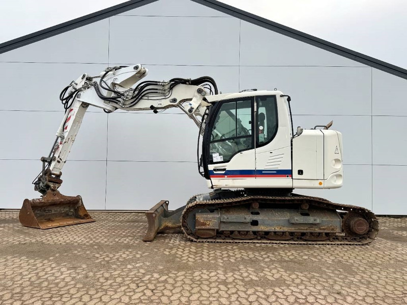 Liebherr R914 Compact - Triple Boom + Extra Attachments - Crawler excavator: picture 3 Liebherr R914 Compact - Triple Boom + Extra Attachments - Crawler excavator: picture 3