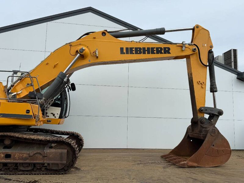Crawler excavator Liebherr R946LC - Automatic Greasing / Rear + Side Camera: picture 17 Crawler excavator Liebherr R946LC - Automatic Greasing / Rear + Side Camera: picture 17